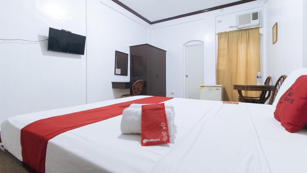 Reddoorz @ Marifa Hotel Angeles Pampanga Dış mekan fotoğraf